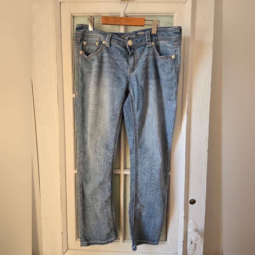 Seven7 Light Wash Straight-Leg Denim Jeans – Size 16